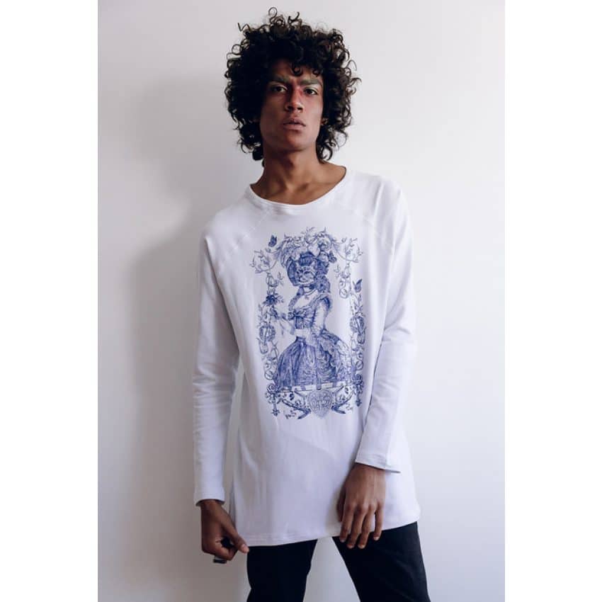 Camiseta Vegana Alongada Manga Comprida Rainha do Mundo Branca - Nicole Bustamante Vegan Goods