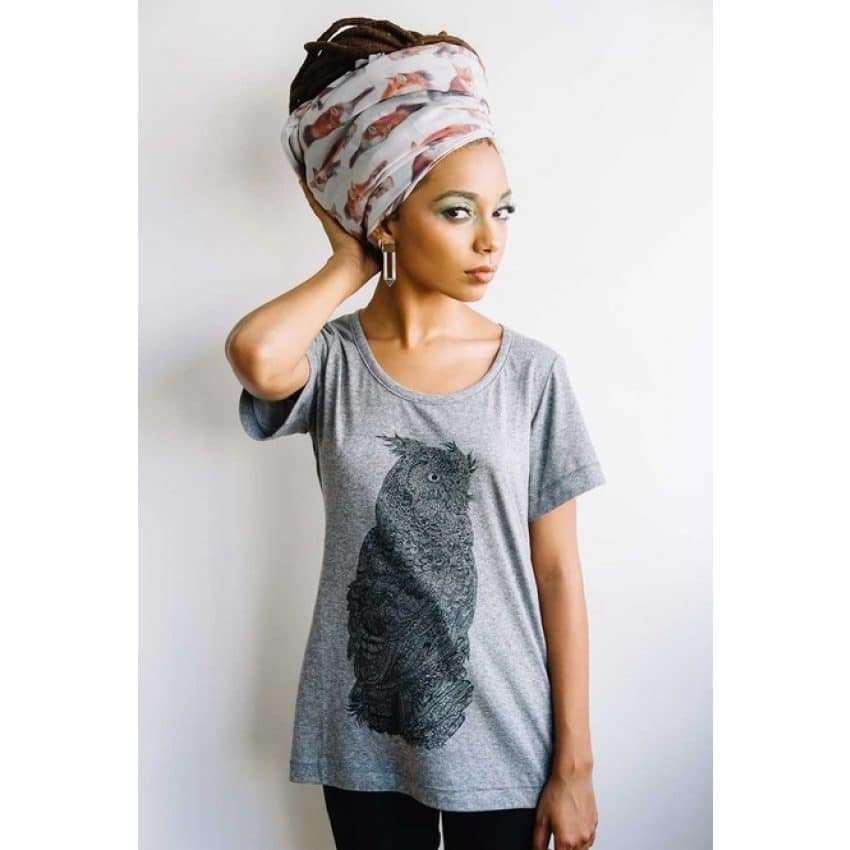 Camiseta Vegana Babylook Coruja Cinza - Nicole Bustamante Vegan Goods