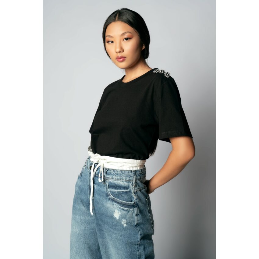 T-shirt Preta Botan Sahiko Branco - Toshie
