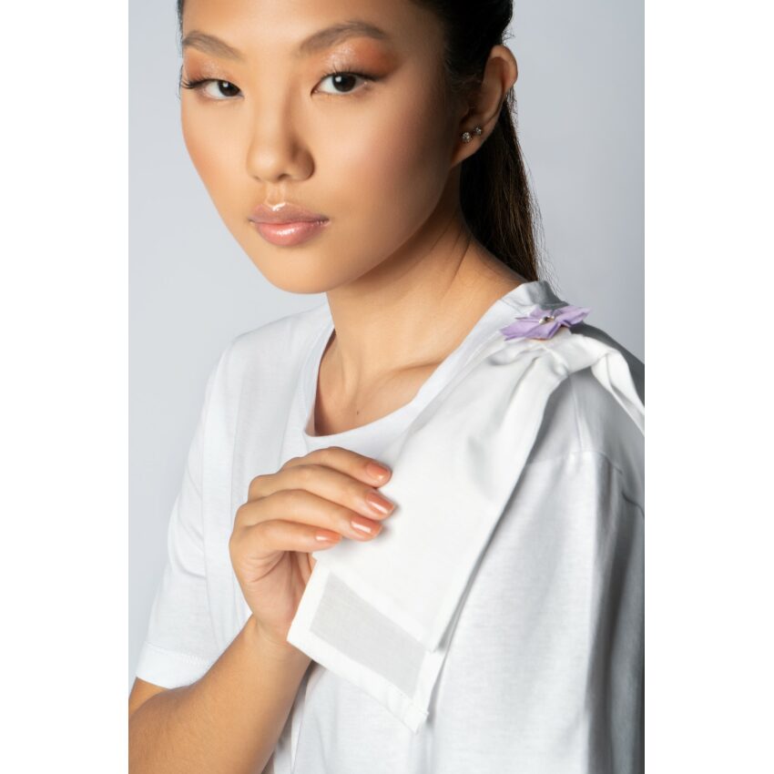 T-shirt Branca Laço Sakura - Toshie