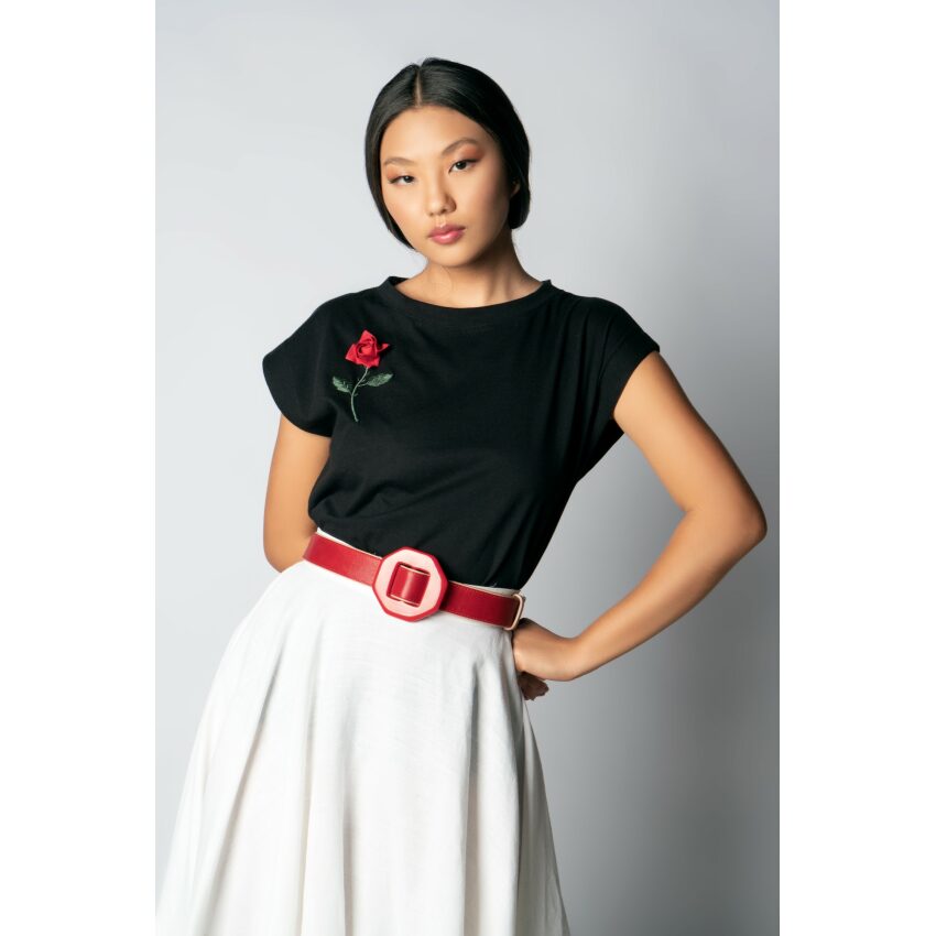 T-shirt Preta Rosa de Kawazaki - Toshie