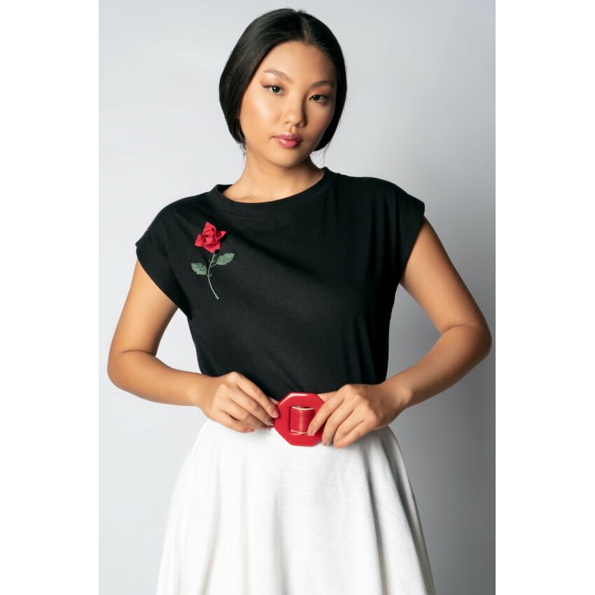 T-shirt Preta Rosa de Kawazaki - Toshie