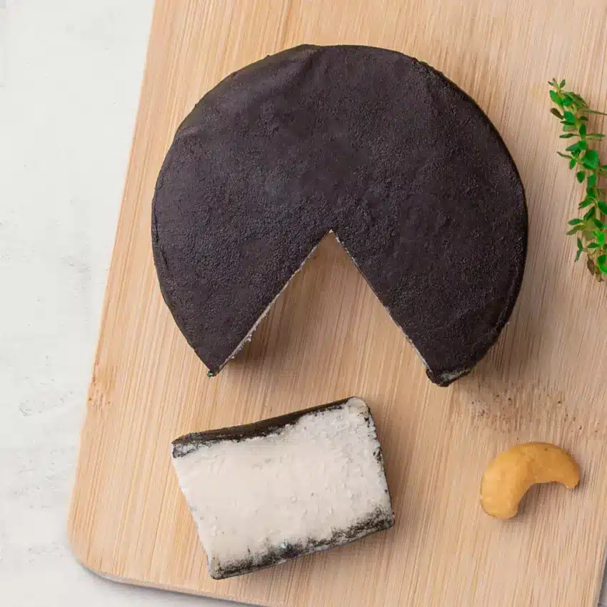 Queijo de Castanha de Caju Defumado 120g - Queijos da Terra